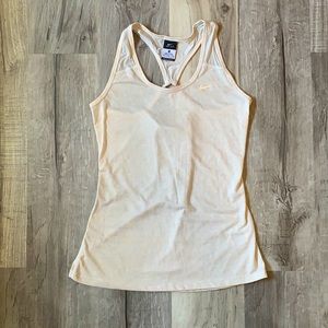 DRI-FIT Nike tank top! 🤍